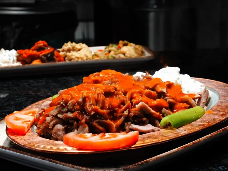 Iskender nappé de sauce tomate, extrait du film réalisé pour Borgini