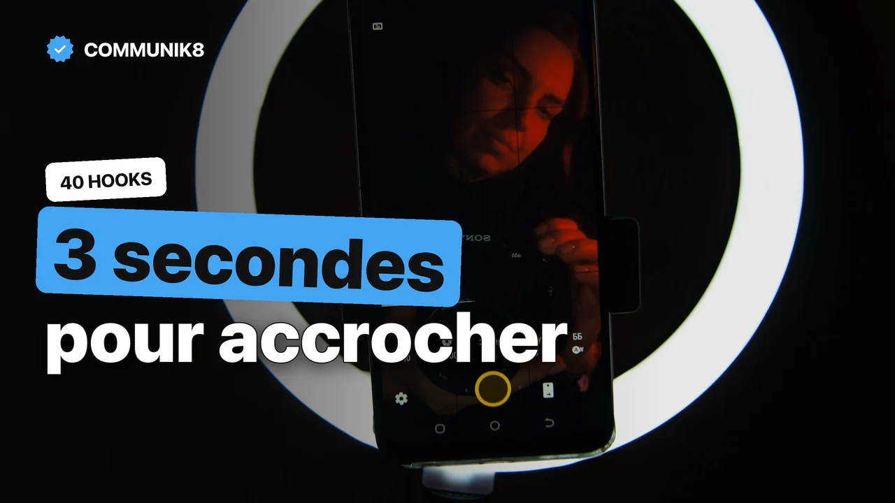 Smartphone sur trépied devant un anneau lumineux, prêt à filmer une vidéo courte